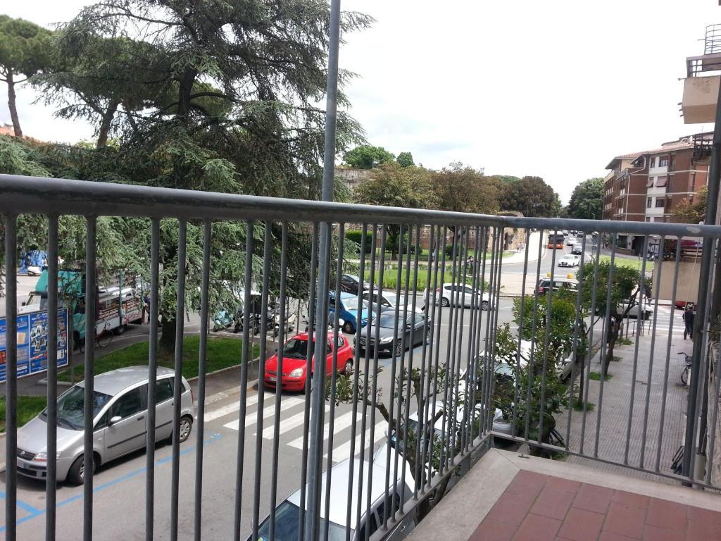 A Due Passi Dal Treno Appartement Pisa Buitenkant foto