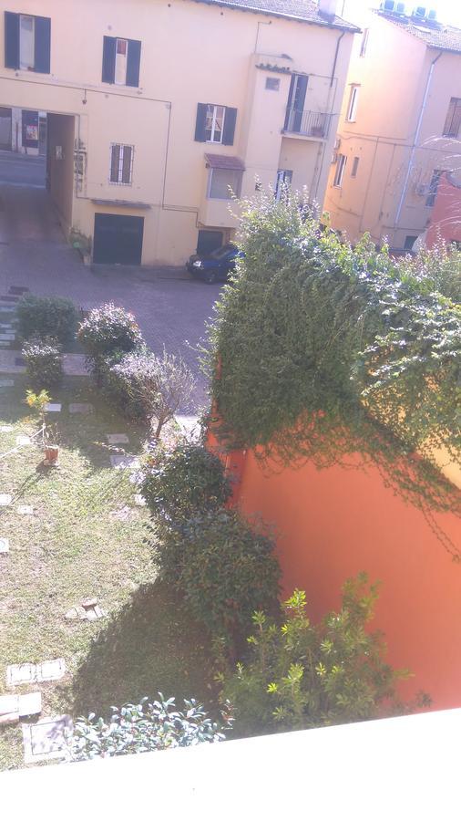 A Due Passi Dal Treno Appartement Pisa Buitenkant foto